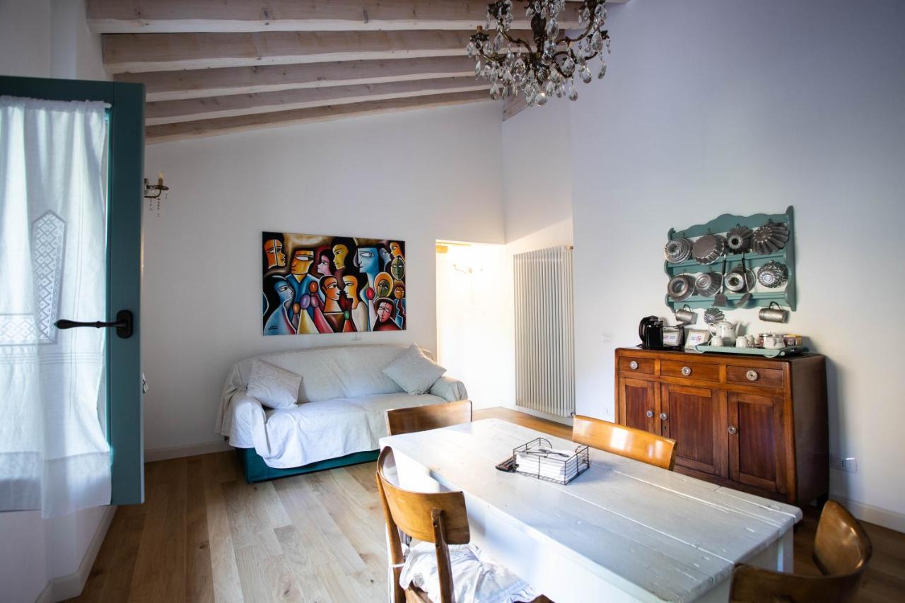 La Marcona Appartement Serramazzoni Buitenkant foto